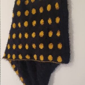 𝅺Black and Gold Tube Scarf